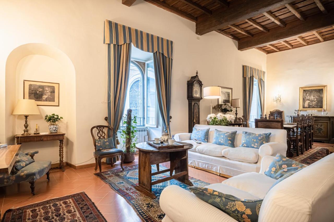 Roman Holiday For 6 By Piazza Navona Apartment Rome