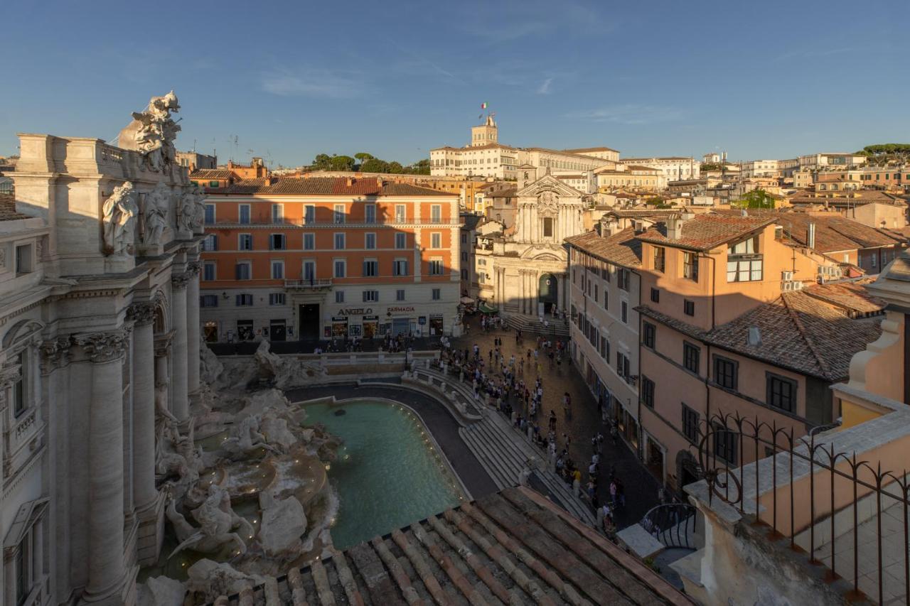 Iflat Hit In Trevi * Roma