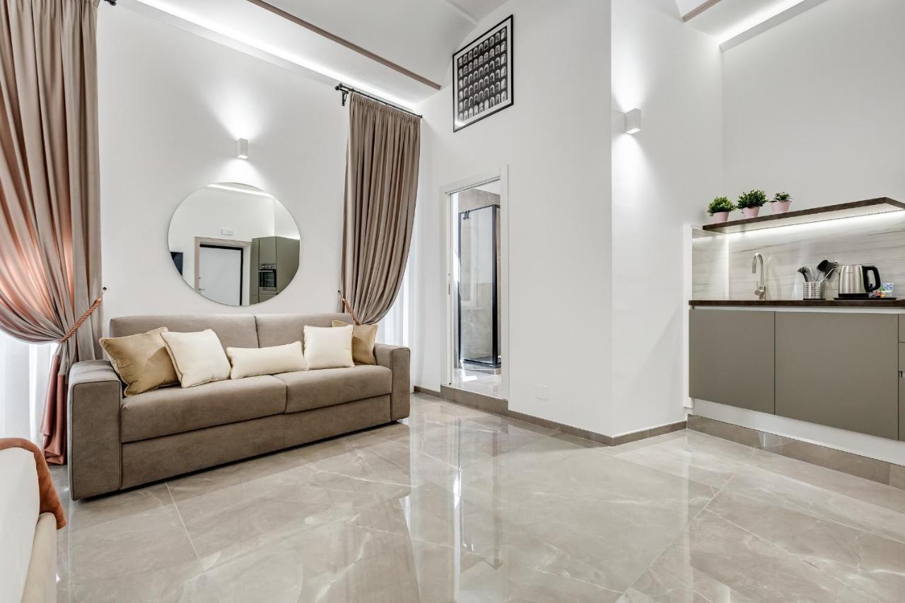 Unoseitre - Luxury & * Rome