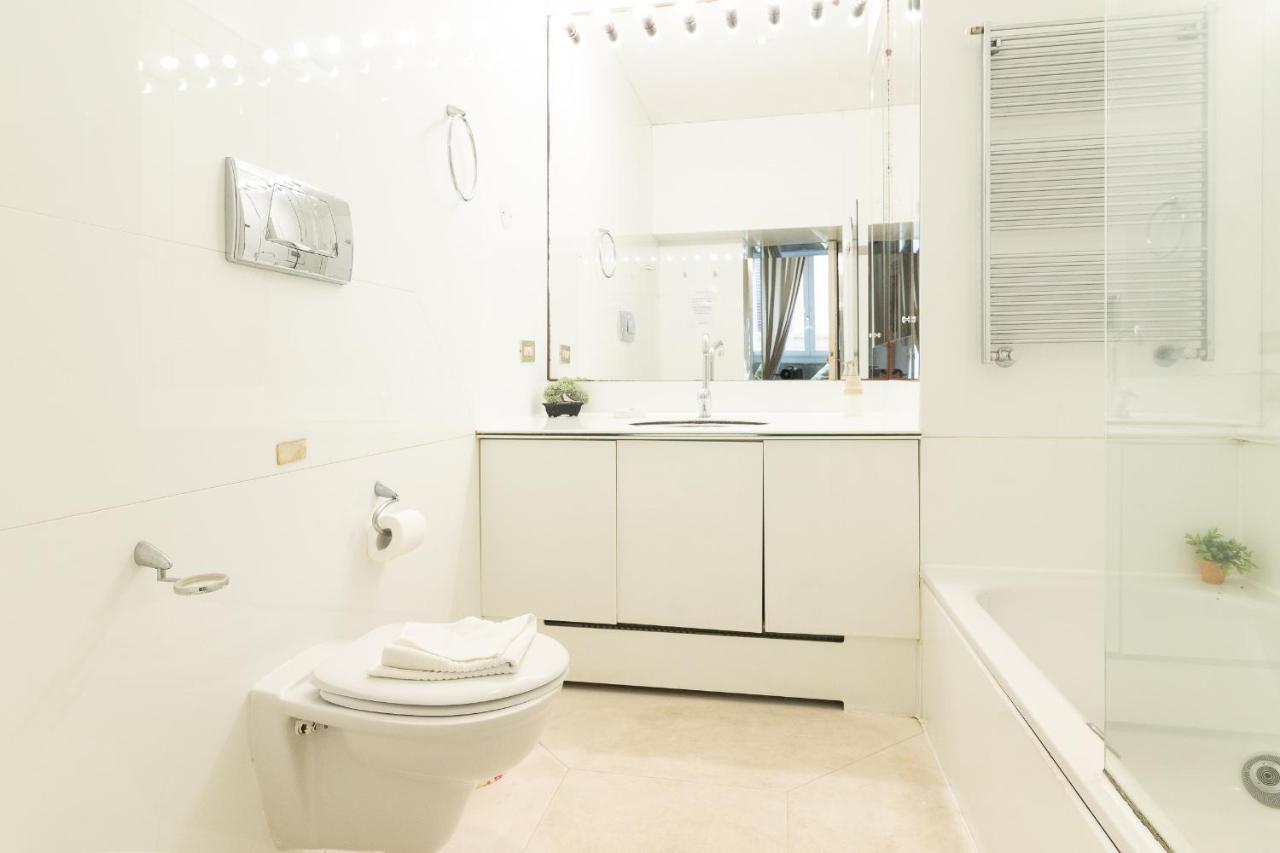 Apartment Luxury Piazza Navona Escape 11 Rome