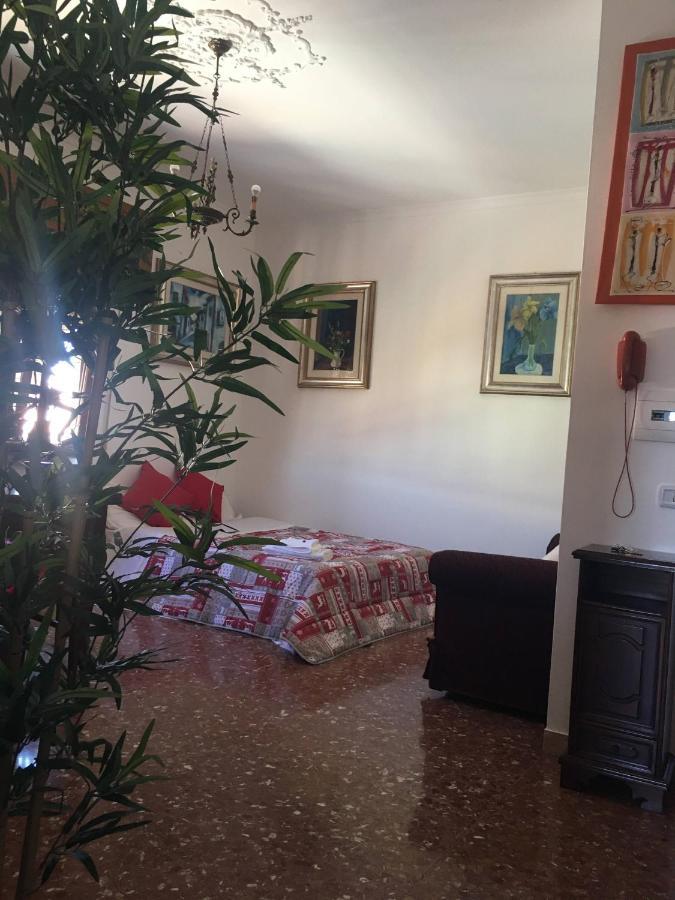 Panoramic And Bright Penthouse Is Waiting For You Appartamento *