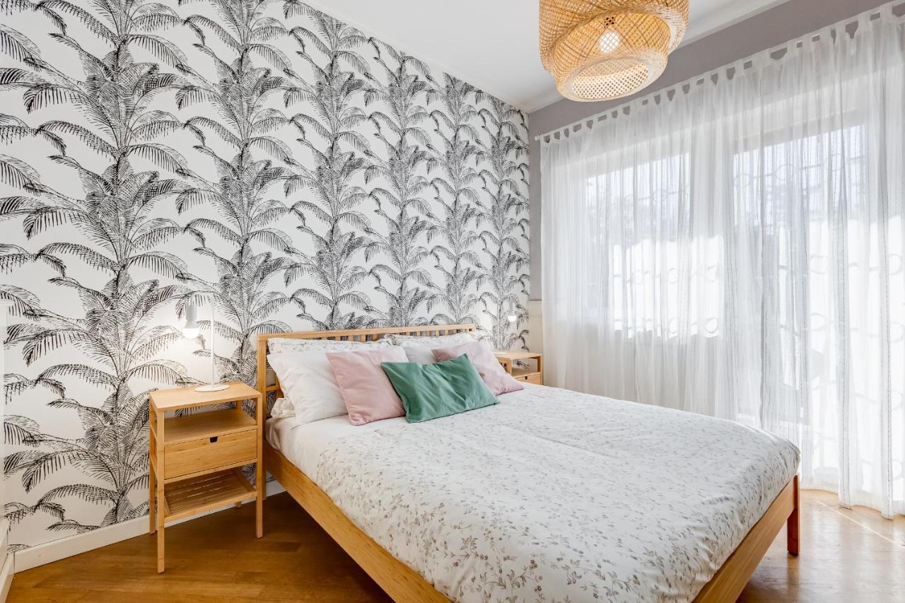 Bmga L Incredible 3bdr With Balcony In Center Apartment
