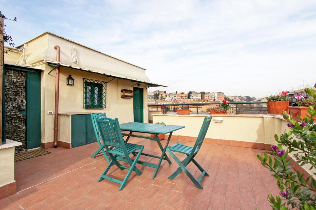 In The Clouds Over Trastevere, Penthouse