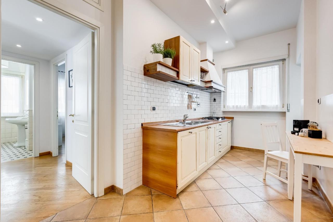 Bmga L Incredible 3bdr With Balcony In Center Apartment