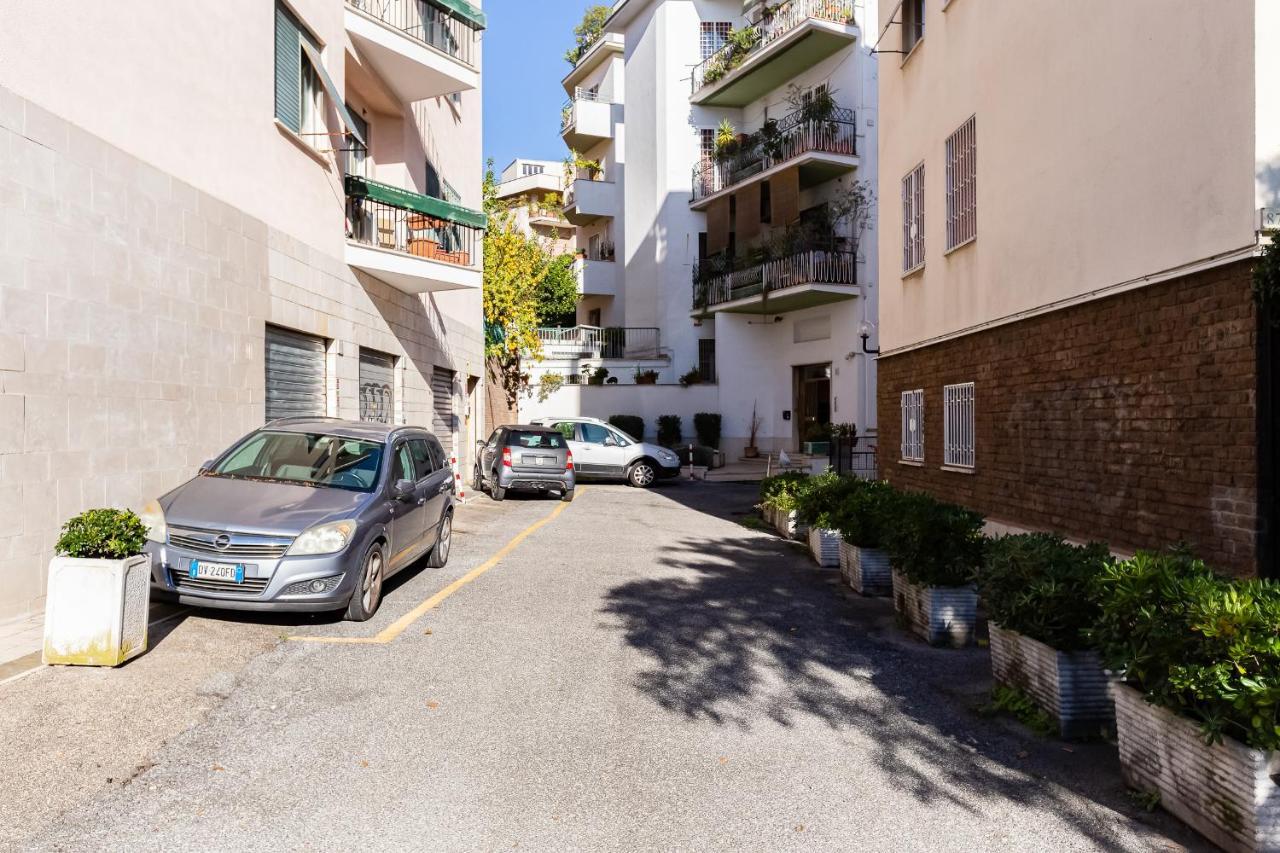 Bmga L Incredible 3bdr With Balcony In Center Apartment *