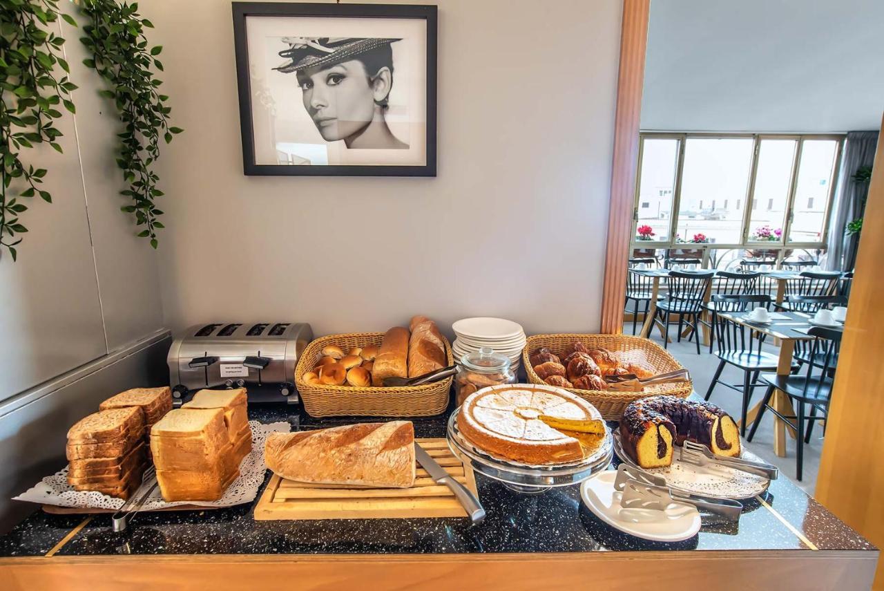 Tritone Hotel