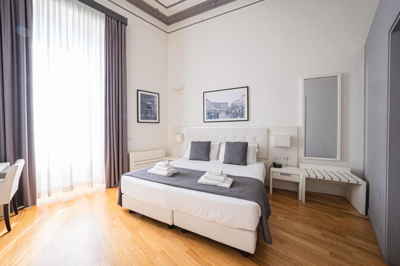 Capitals Luxury River Rome