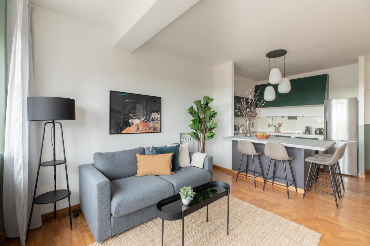 At Your Feet Apartment *