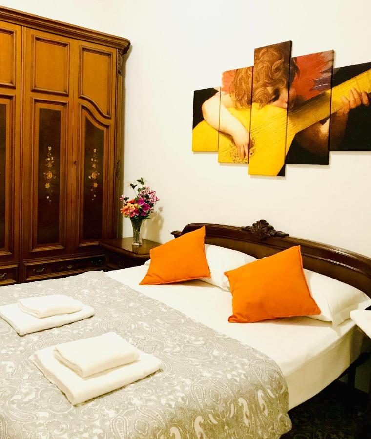 4 Bed Luxury Near Colosseum Appartamento Roma