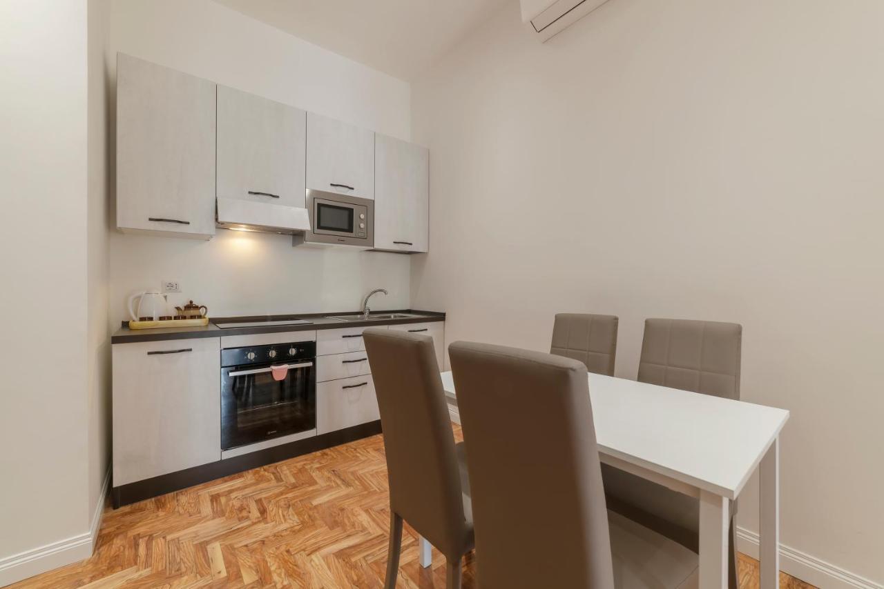 Rione Prati Elegant With Balcony Apartment
