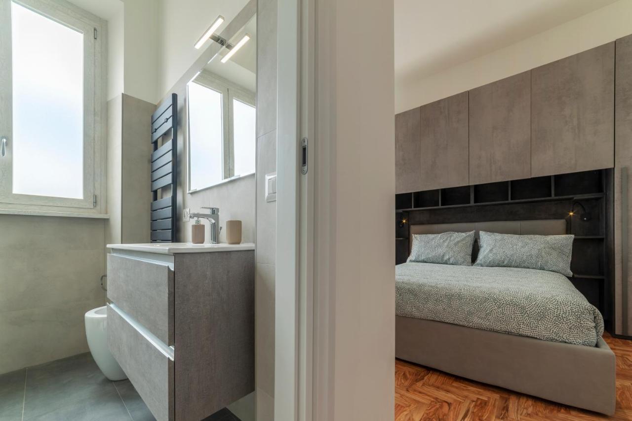 Apartment Rione Prati Elegant With Balcony