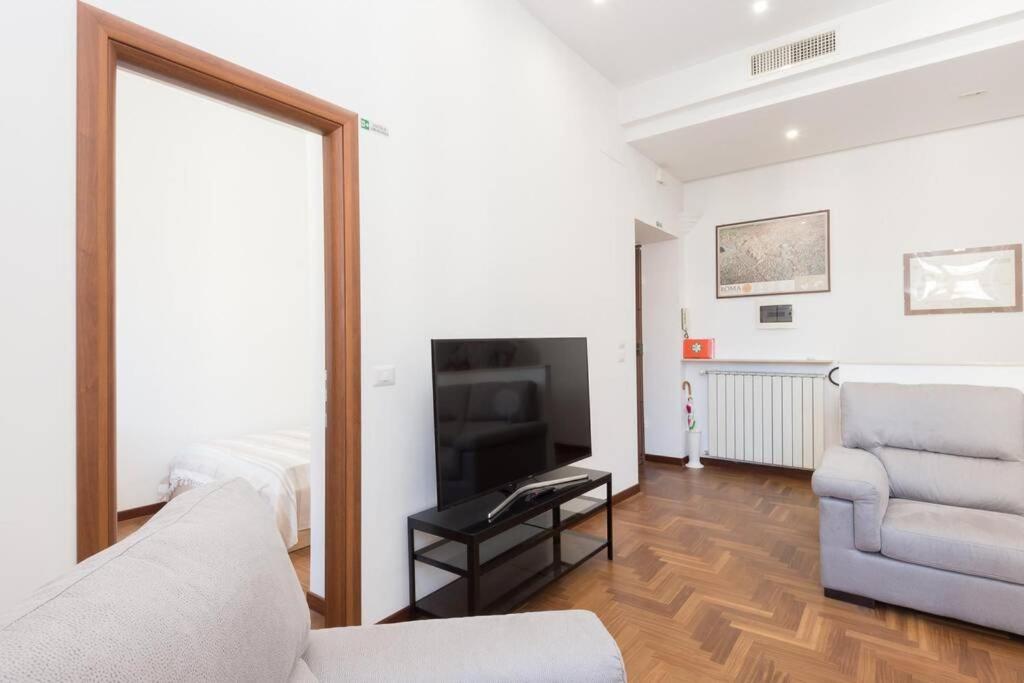 Apartment Popolo Elegant Two Bedroom *