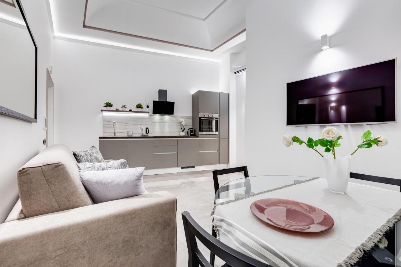 Unoseitre - Luxury & * Rome