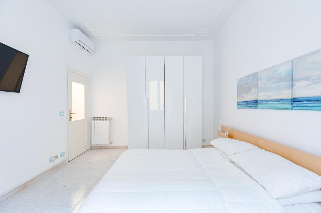 Arezzo Apartment, Metro Bologna E Bus Per La Sapienza, 4 Persone, Wifi Roma