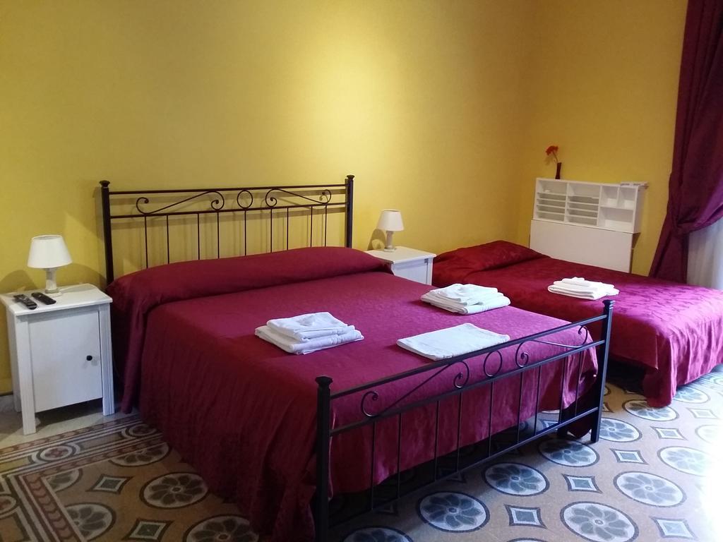 La Breccia A Porta Pia Bed & Breakfast Rome