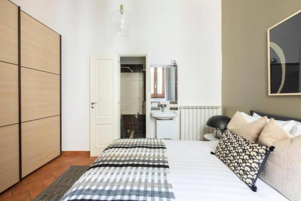 Apartment Charming 1br In Navona Square Rome