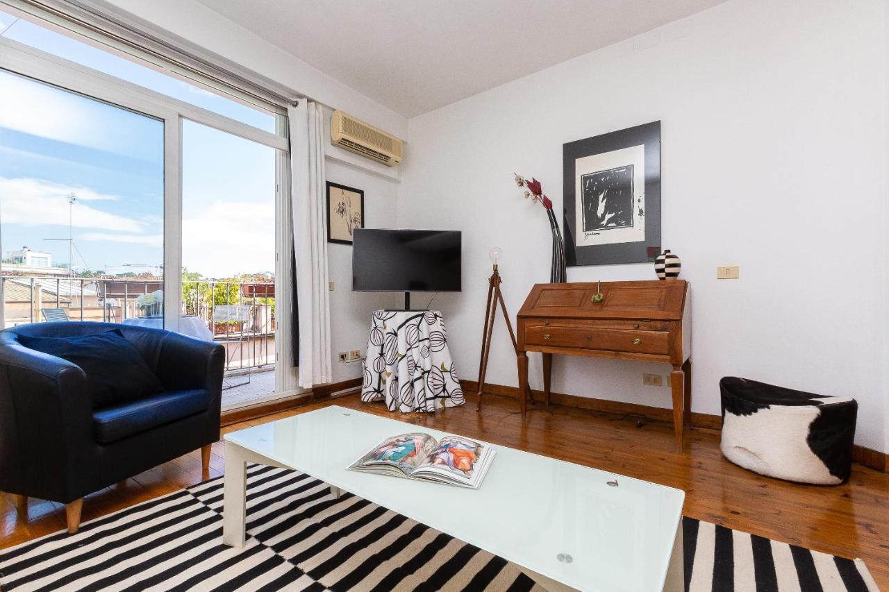 Lovely New Attic, Piazza Del Popolo! Apartment *