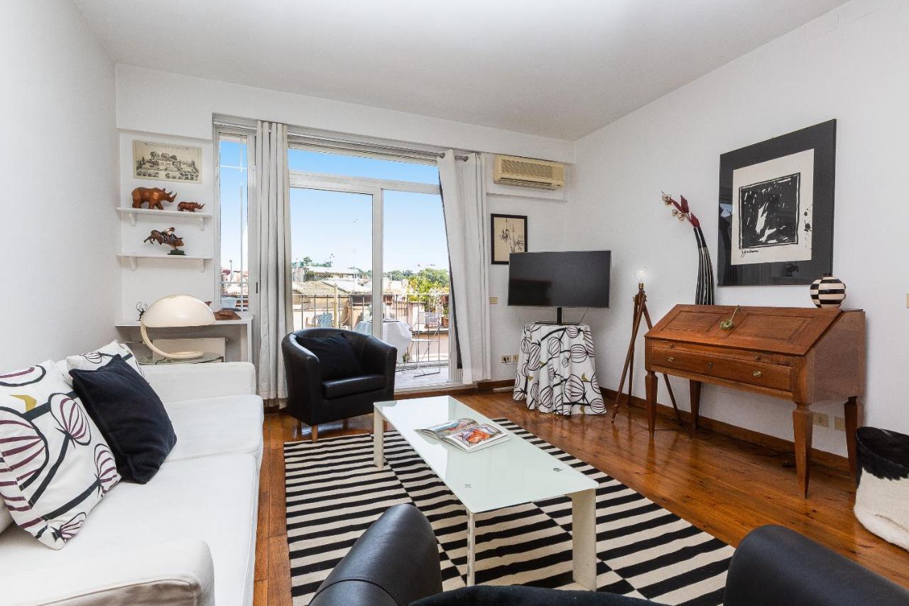 Lovely New Attic, Piazza Del Popolo! Apartment