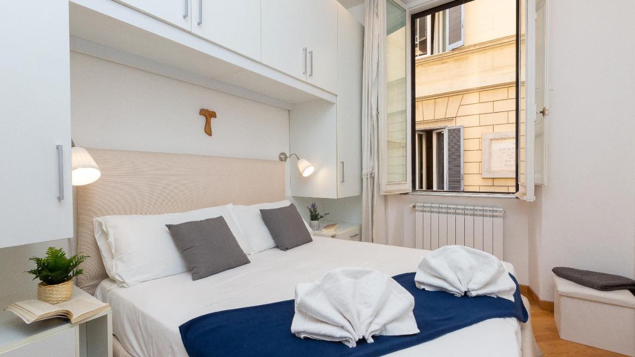 Vittoria In Appartamento Roma