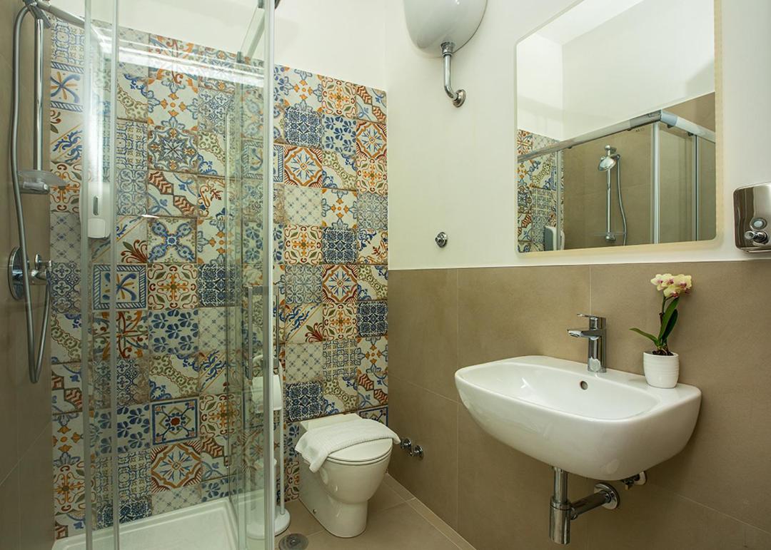 Salus Guest house