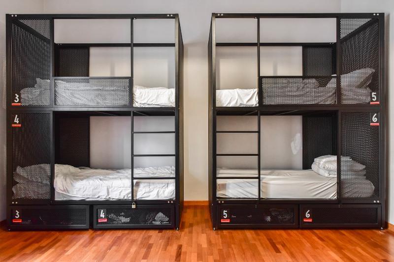 Yellowsquare Hostel