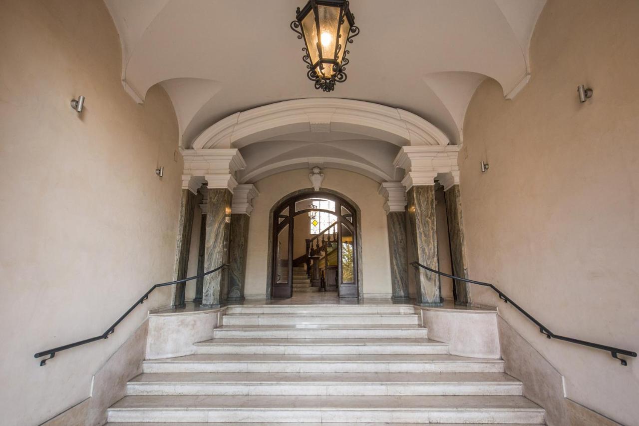 Appartamento Palazzo Marescalchi Belli, Vicino Piazza Di Spagna *