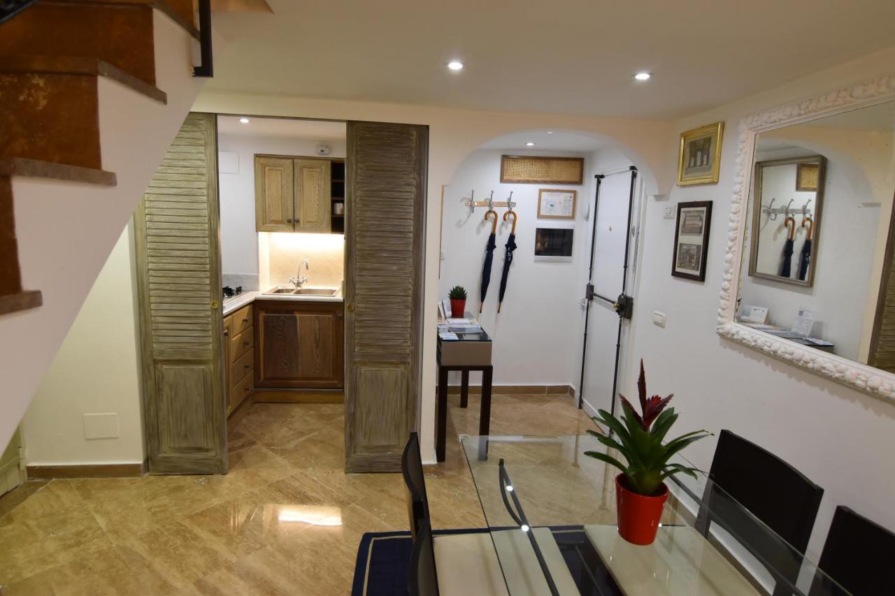 Aparthotel Babuino 79 Rome
