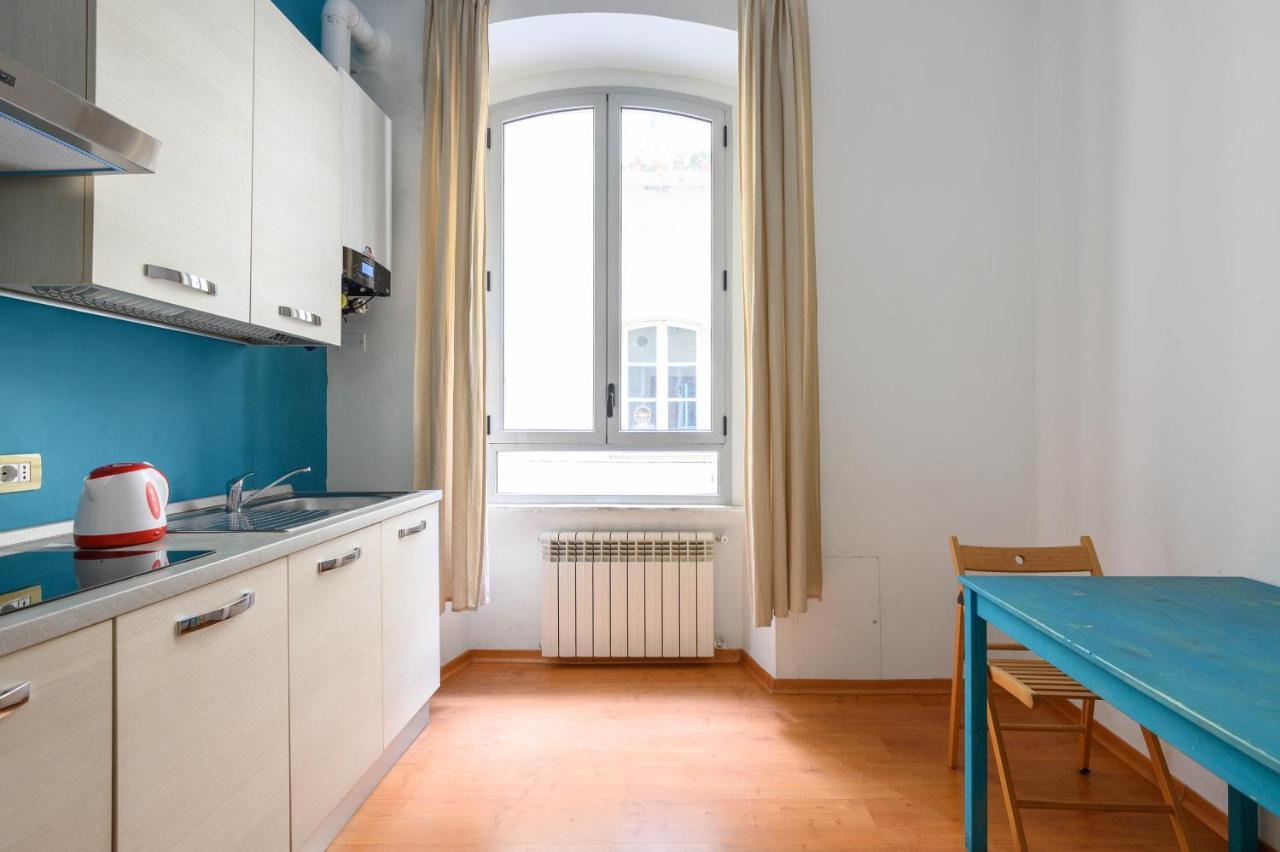 Aparts Apartment