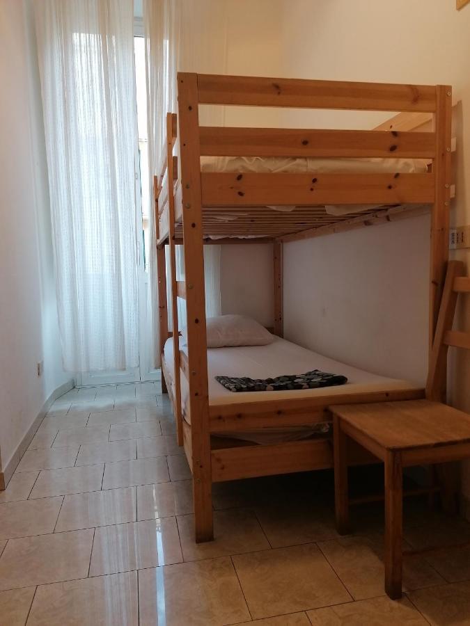 Varese Guest house *