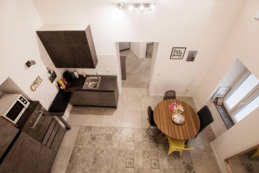 Beautifully Renovated Loft In Trastevere Apartment