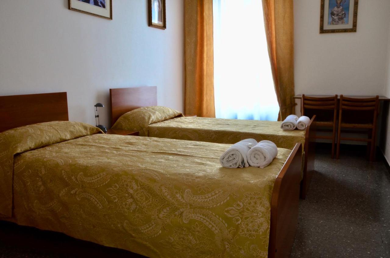 Casa Per Ferie Jpii Dom Polski Guest house Rome
