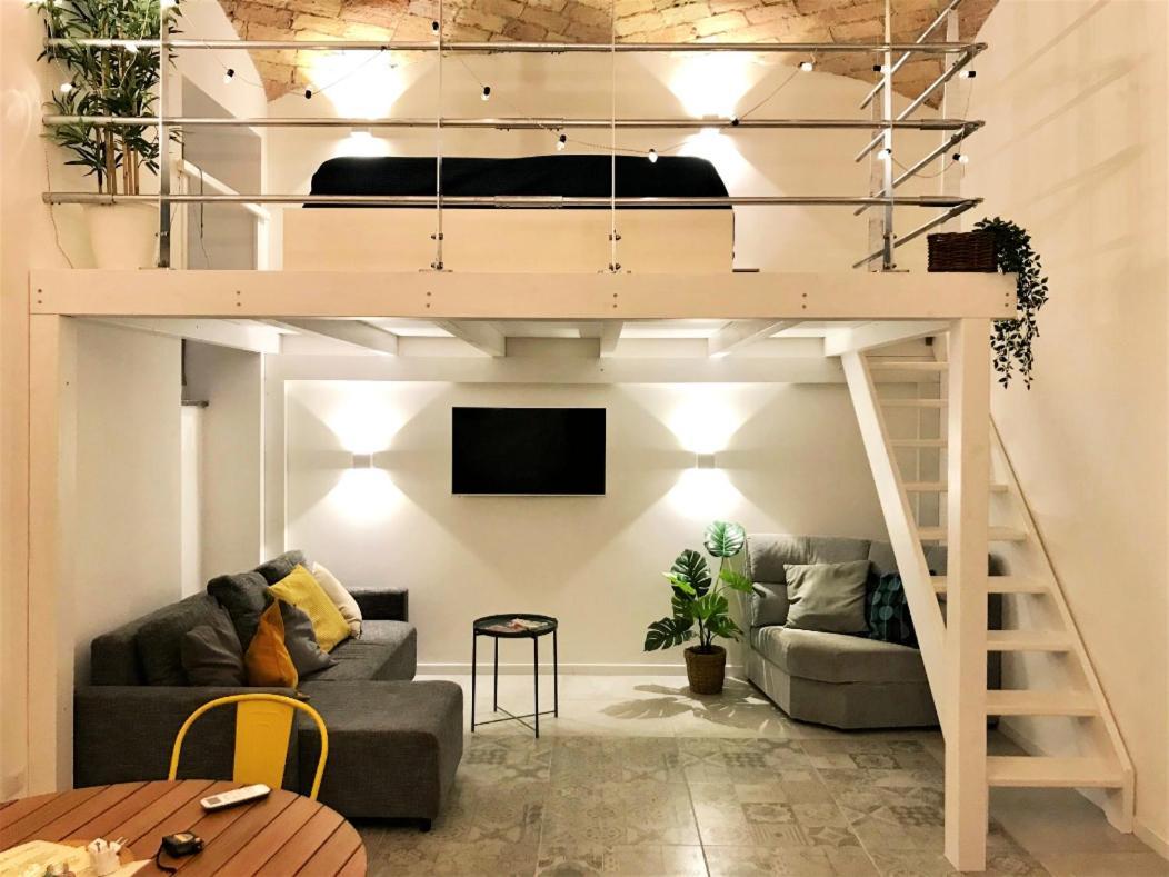 Beautifully Renovated Loft In Trastevere Apartment Rome