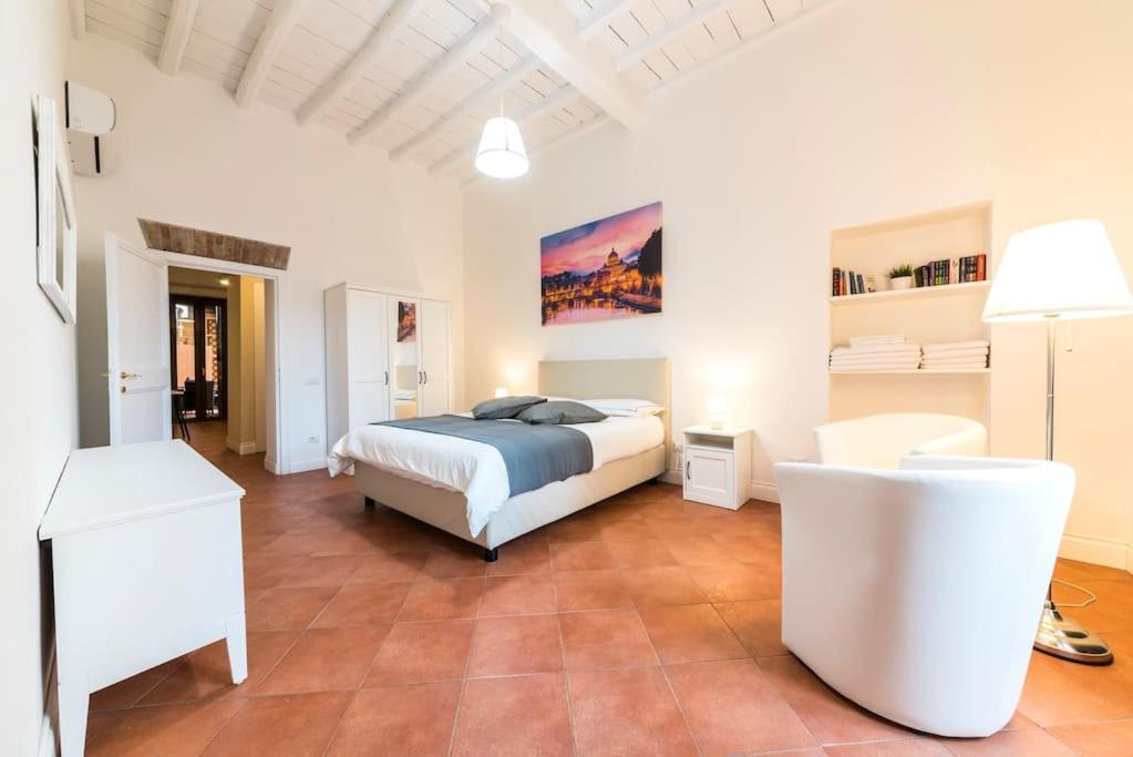 Domus Marina Vacanze Romane-colosseo Rome