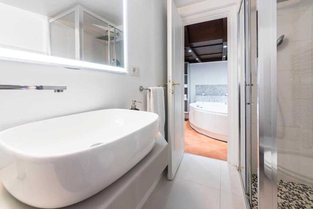 Apartment Domus Marina Vacanze Romane-colosseo Rome