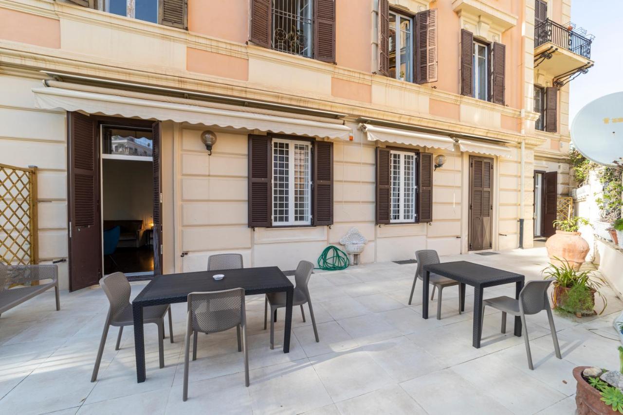 Apartment Domus Aurea And *
