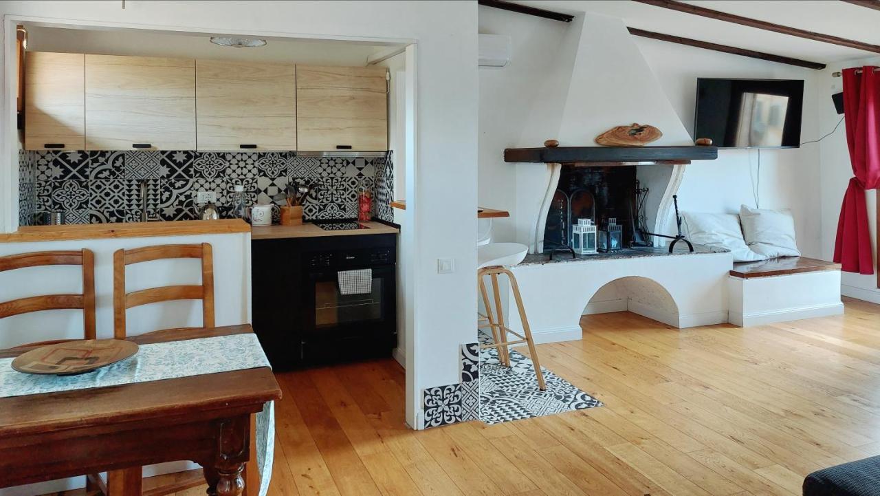 Apartment Mattia's Penthouse - View Over Trastevere Roofs *