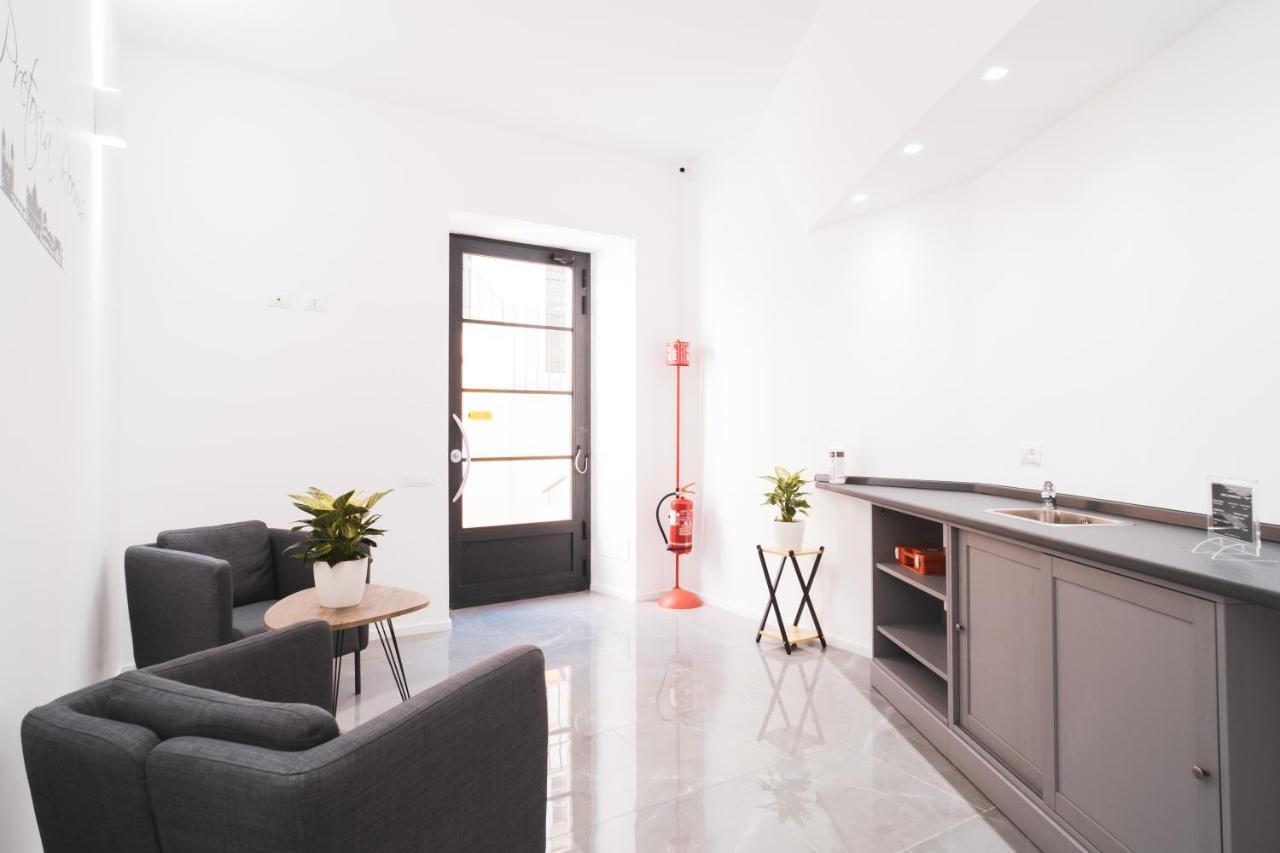 Lux Pretoria Guest house Rome