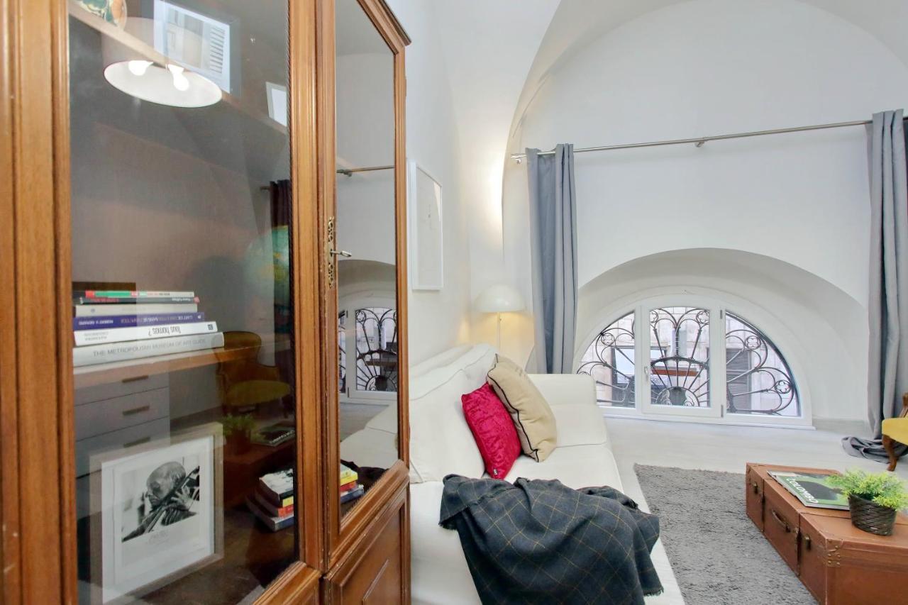 Ponte Cavour Apartment