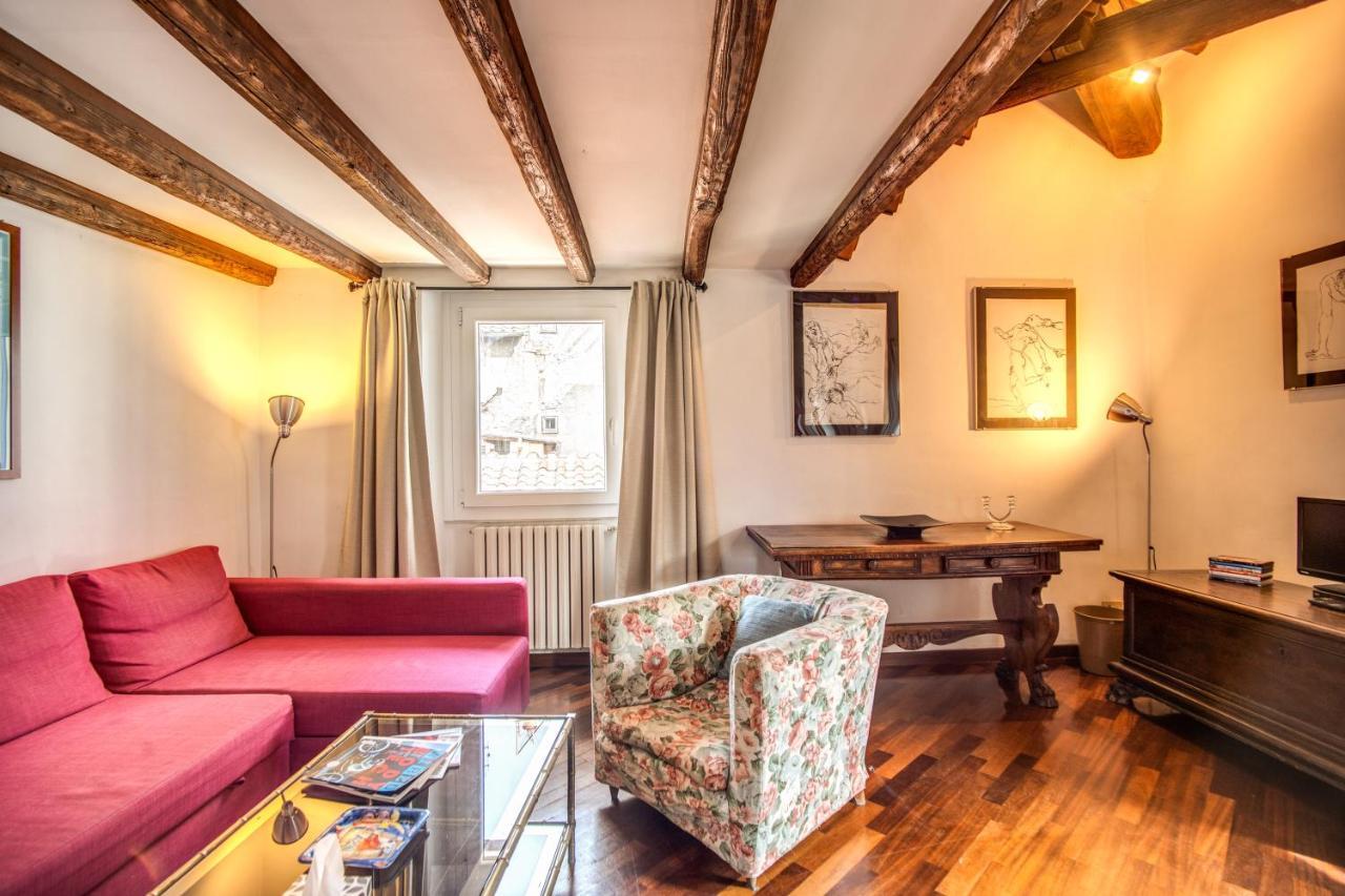 Lovely Attic With Private Terrace By Piazza Navona Rome