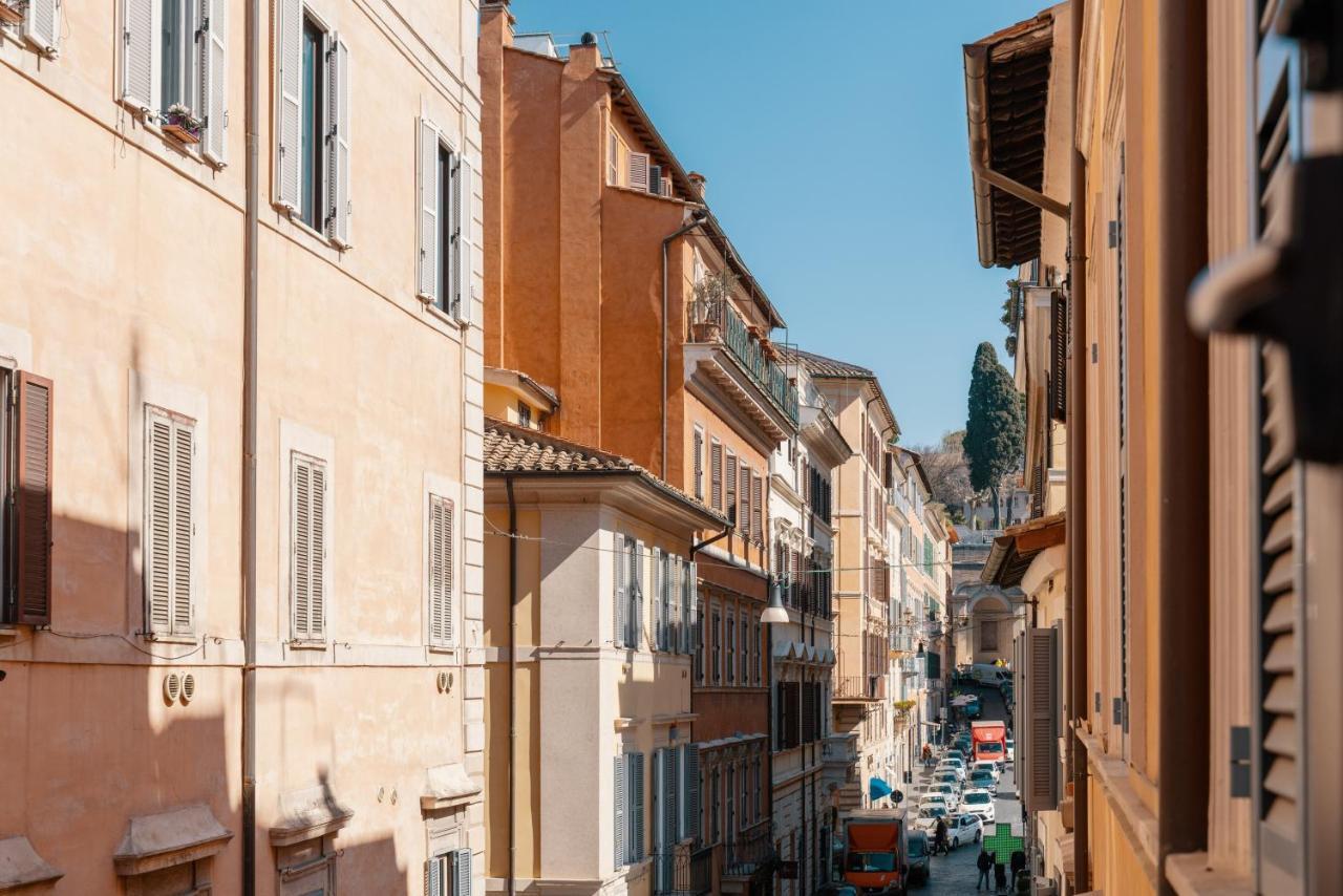 Affittacamere Locazione Turistica Via Della Croce Roma