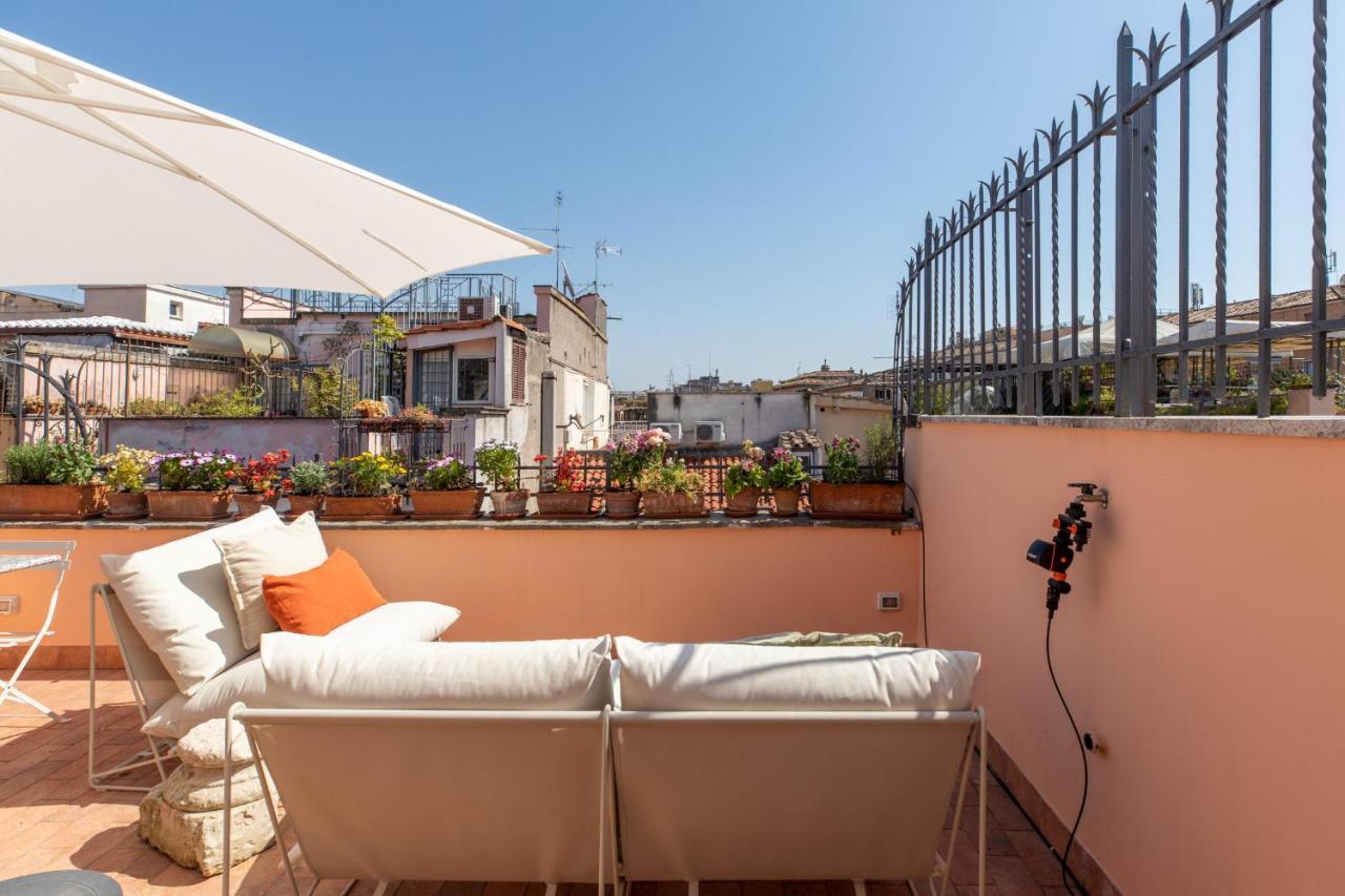 Apartment Iflat Lovely With View On Pope Window *