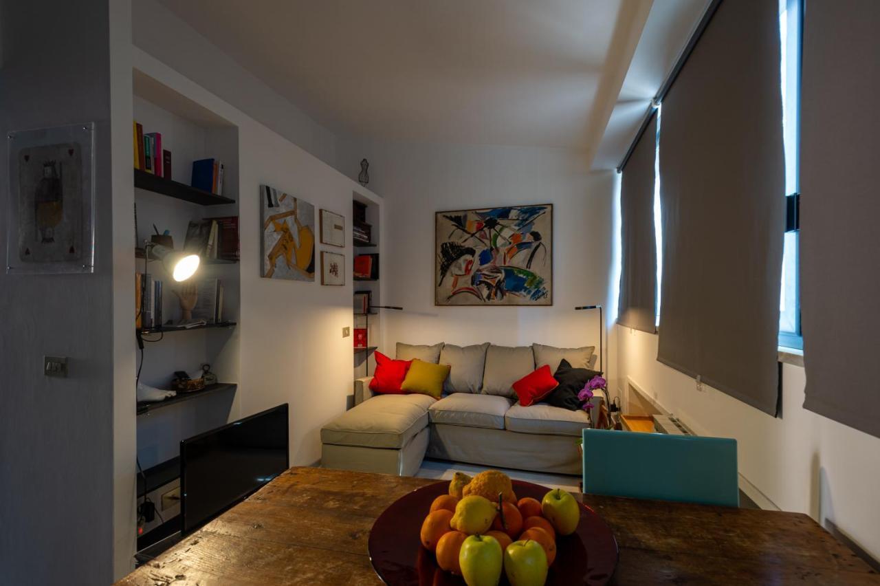 Apartment Banchi Nove, Penthouse Full Of Light And Silence