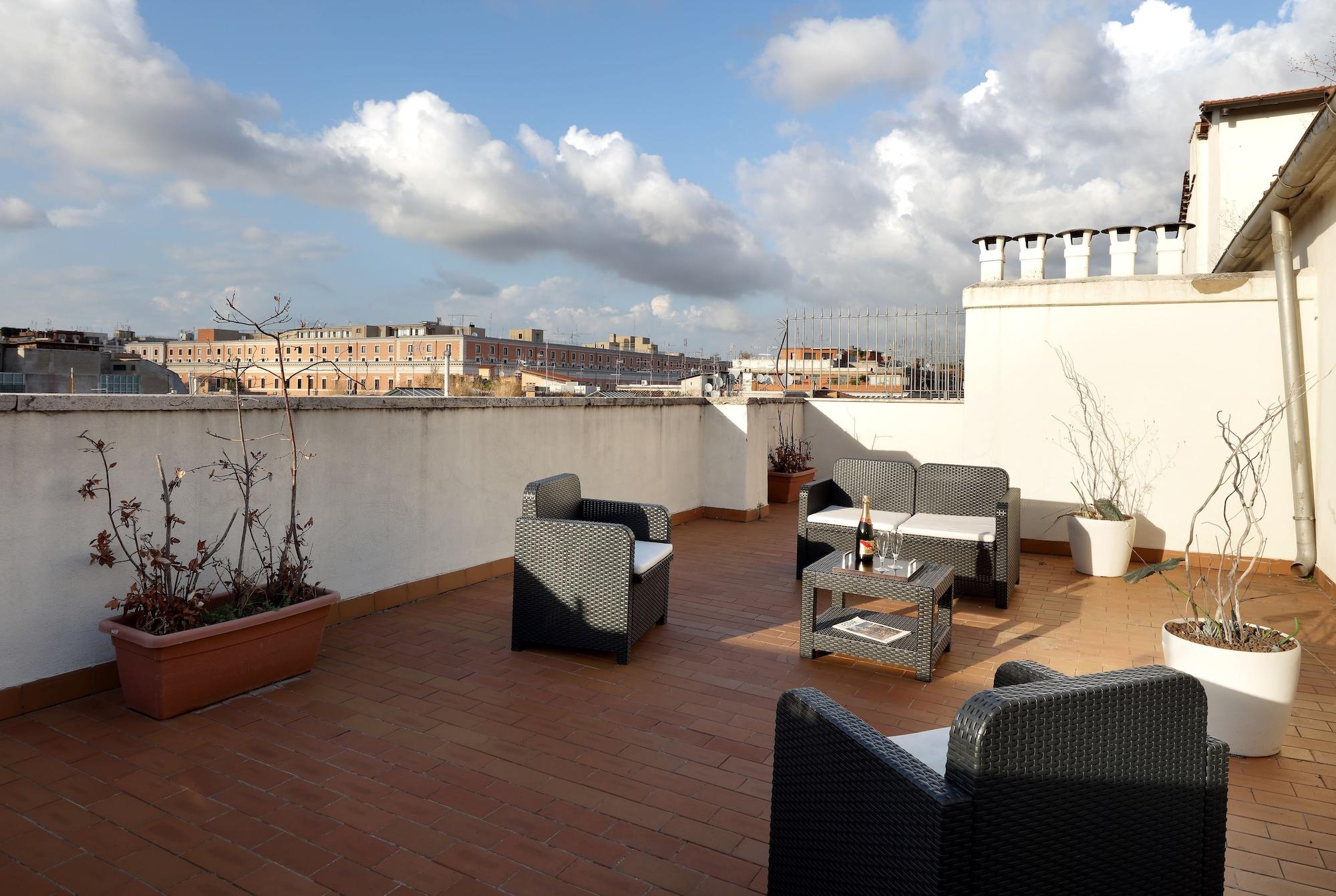 Exe International Palace 4*
