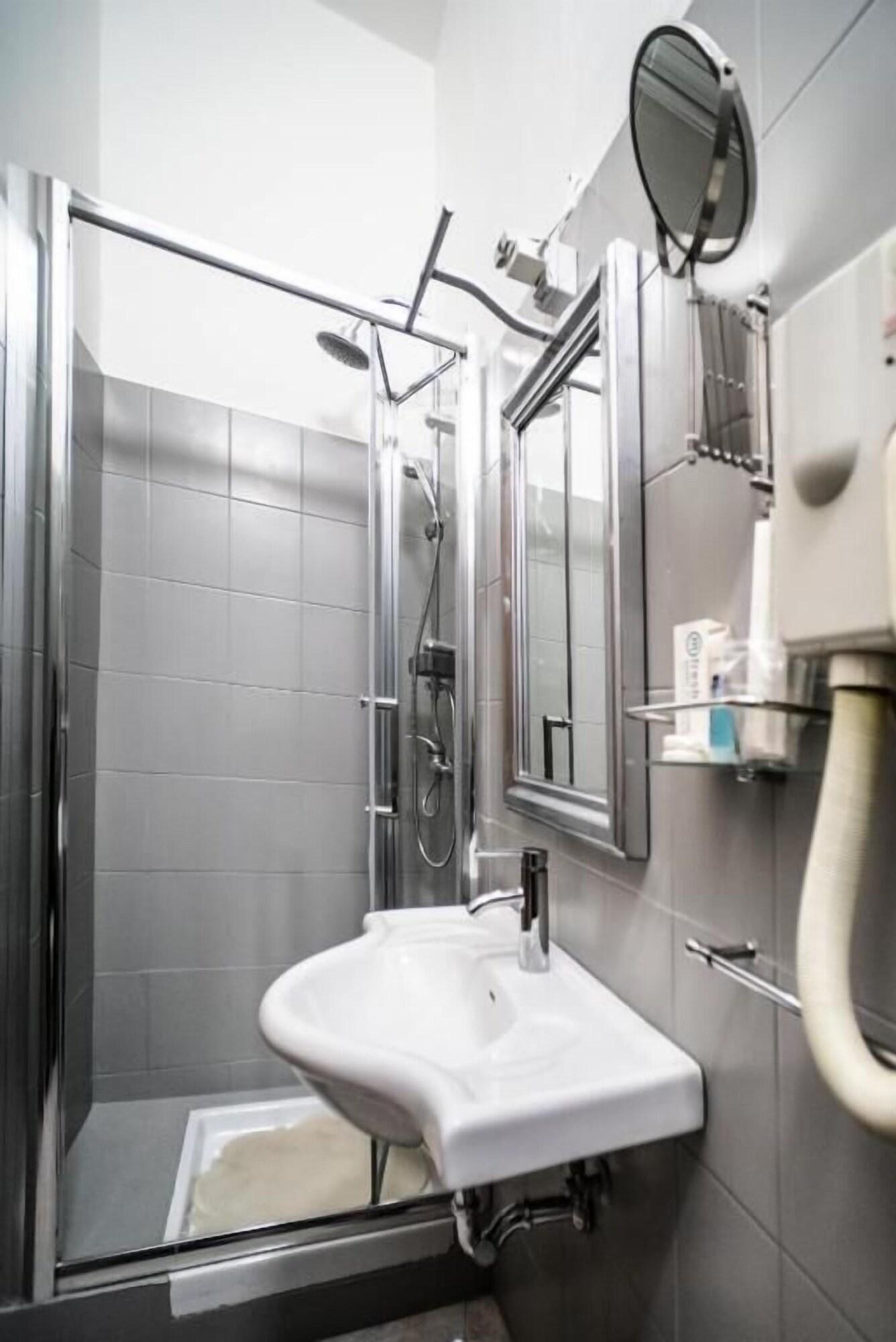 Merulana Star Guest house 3*