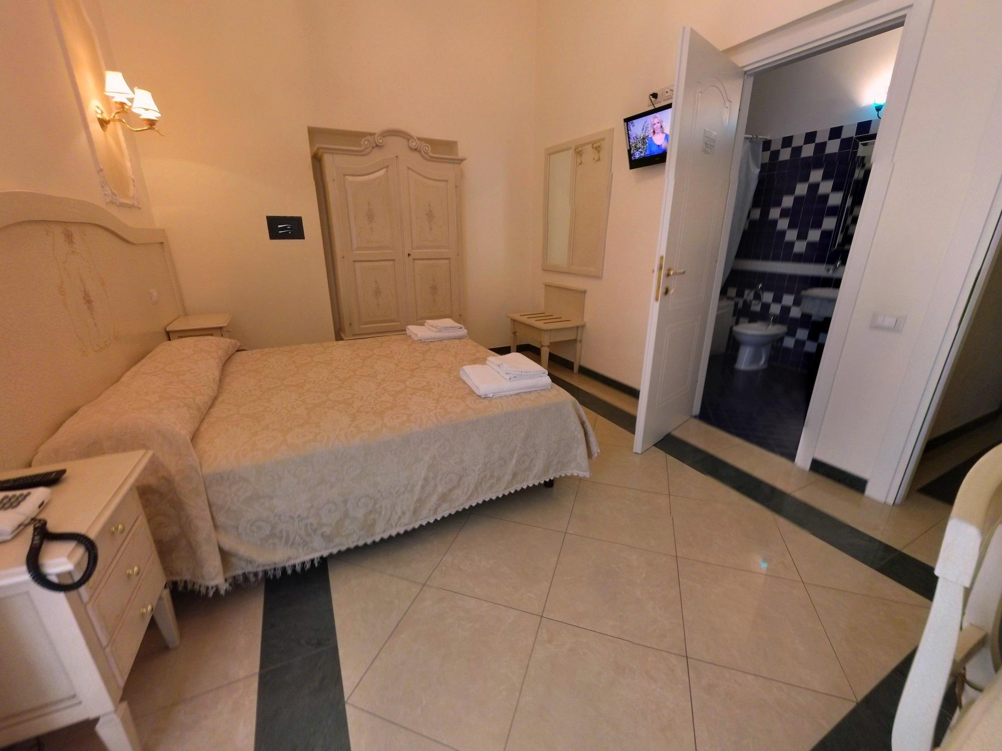 Cambridge Hotel
