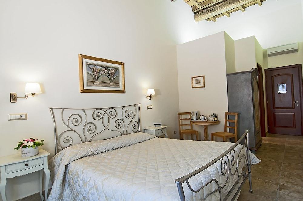 Le Clarisse Pantheon Hotel Rome