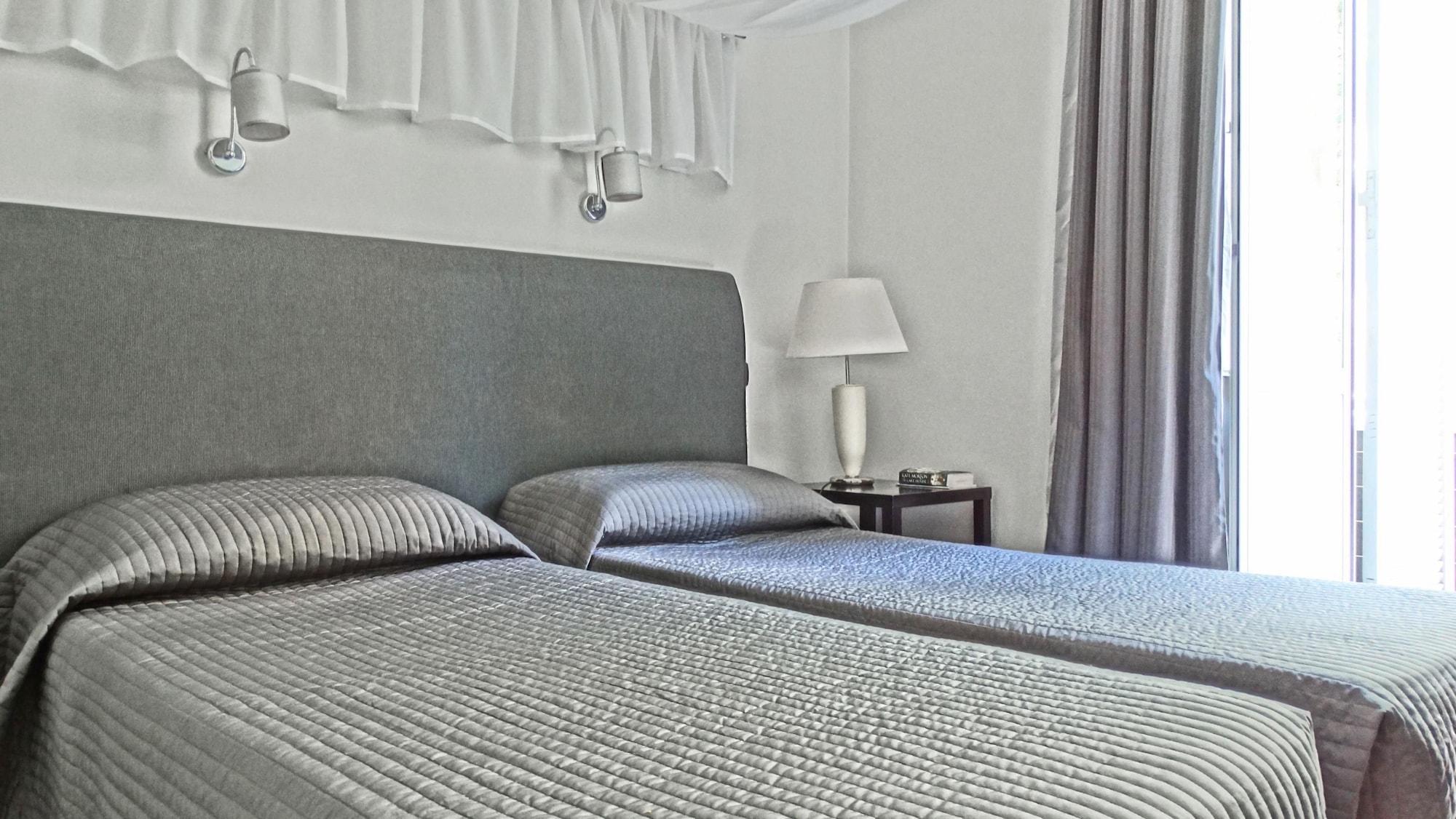 Giuggioli 3* Rome
