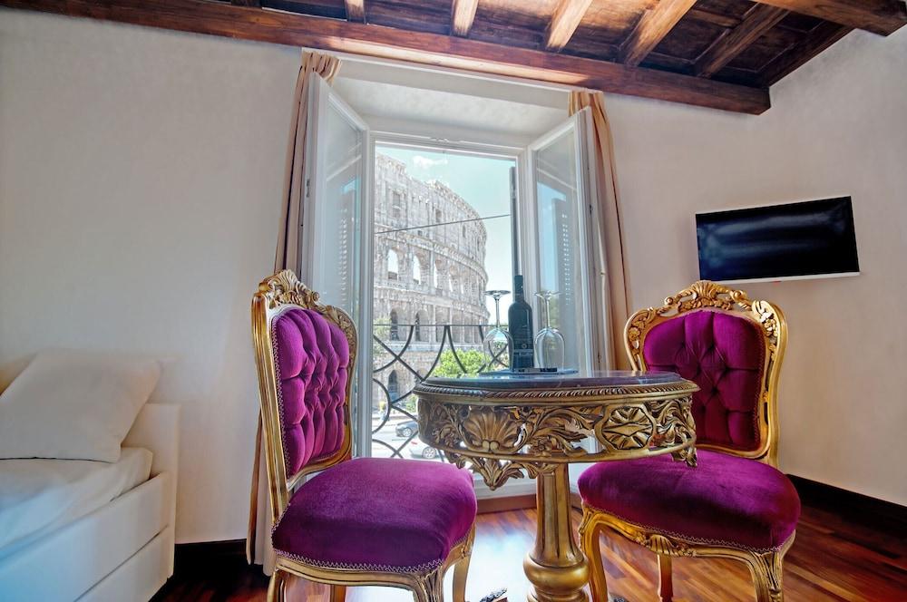 Royal House Affittacamere 3*