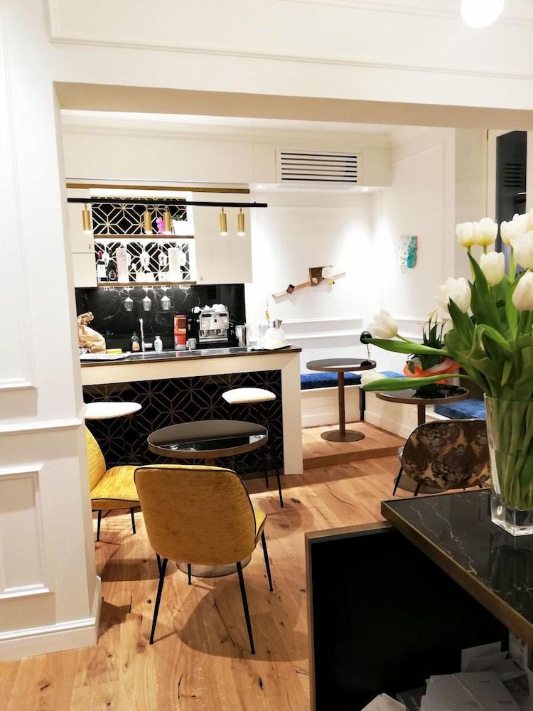 Hotel Parisii Luxury Relais *
