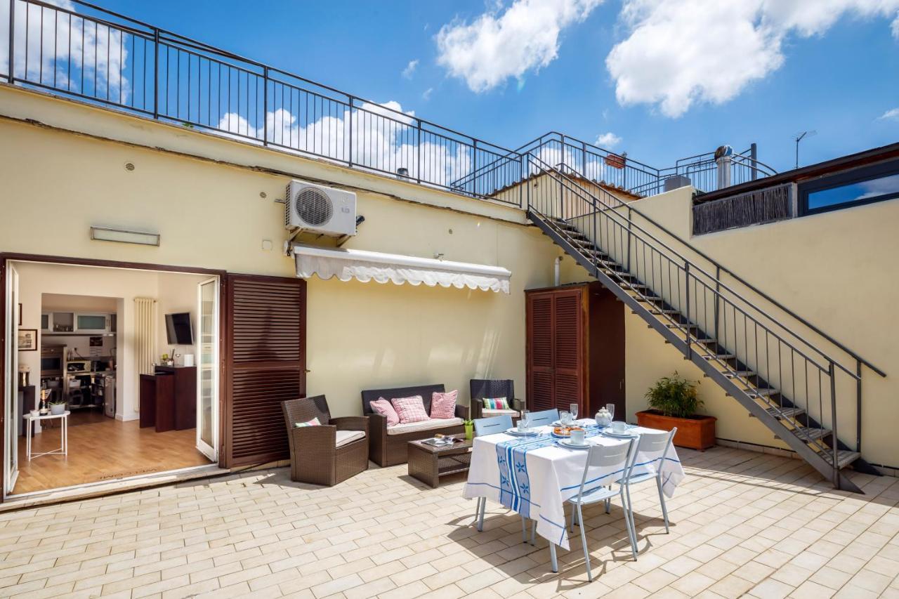 Apartment Living By Vatican With Panoramic Terraces In